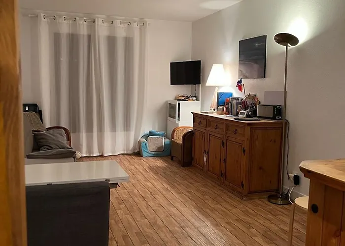 Vue Mer, Balcon, 50m & Village, Au Calme - Centre Historique, 2p Pour 4 Maximum