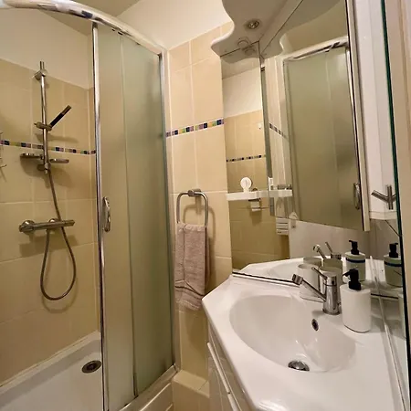 Apartment 2 Pieces Calme Vue 50m & Village - Balcon - Centre Historique *