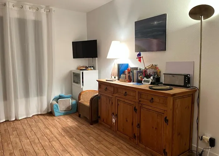 Vue Mer, Balcon, 50m & Village, Au Calme - Centre Historique, 2p Pour 4 Maximum *